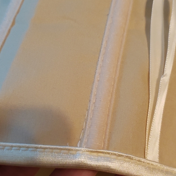 Corset - Picture 4 of 6